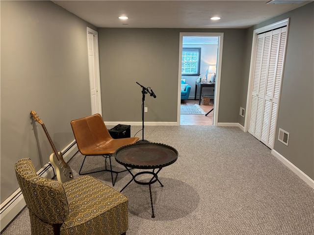 4 Stonecarry Way, East Greenwich, RI 02818