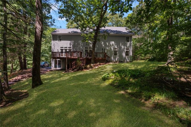 4 Stonecarry Way, East Greenwich, RI 02818