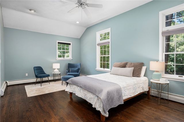 4 Stonecarry Way, East Greenwich, RI 02818