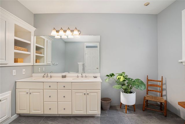 4 Stonecarry Way, East Greenwich, RI 02818