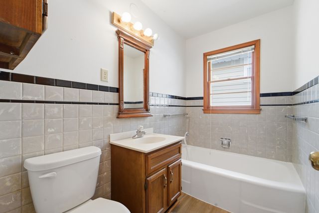 1809 E 31st Street, Des Moines, IA 50317