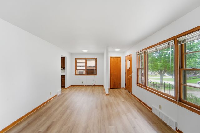 1809 E 31st Street, Des Moines, IA 50317