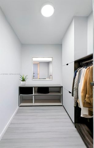 137 Golden Isles Dr 305, Hallandale Beach, FL 33009