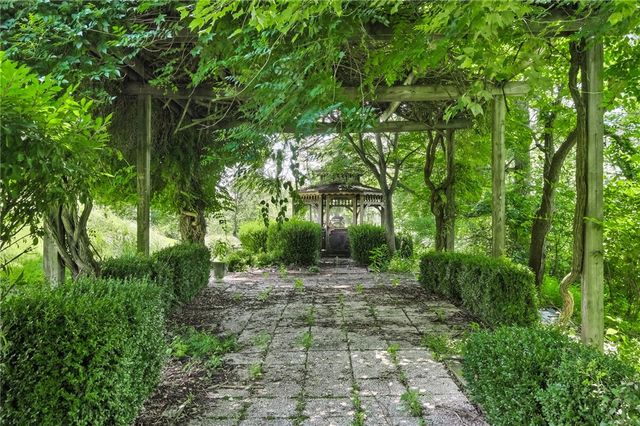 341 Paris Colliers Road, Hanover Twp, PA 15021