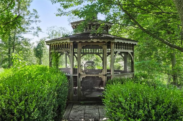 341 Paris Colliers Road, Hanover Twp, PA 15021