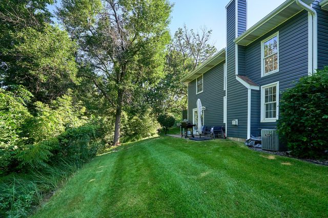 2327 Grange Avenue N, Oakdale, MN 55128