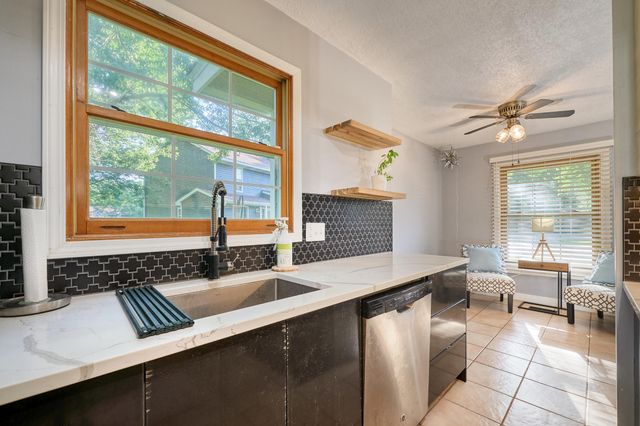 2327 Grange Avenue N, Oakdale, MN 55128