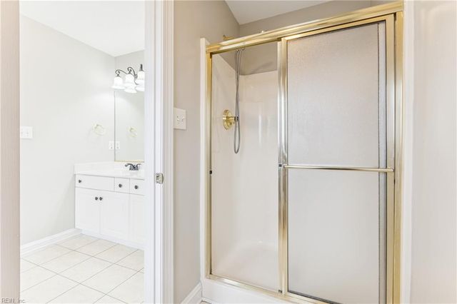 6 Channel LN, Hampton, VA 23664