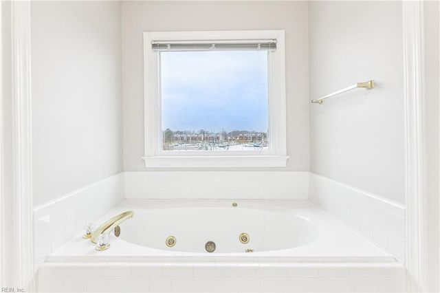 6 Channel LN, Hampton, VA 23664