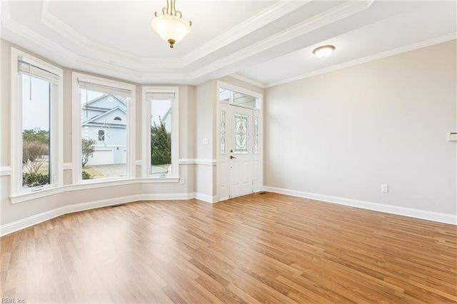 6 Channel LN, Hampton, VA 23664