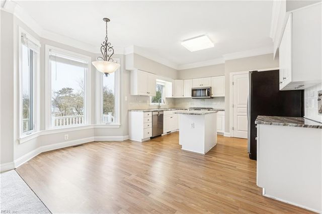 6 Channel LN, Hampton, VA 23664