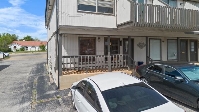 5912 W Hefner Road 5, Oklahoma City, OK 73162