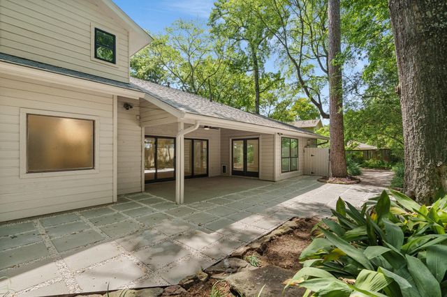 2 Crescent Falls Court, The Woodlands, TX 77381