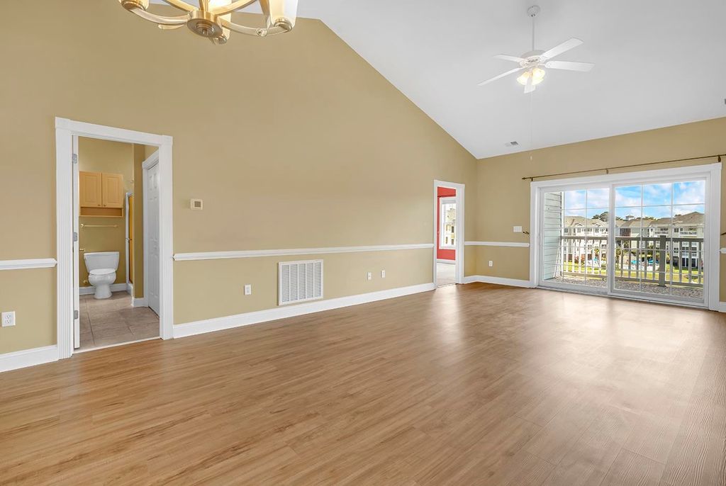 4847 Luster Leaf Cir Apt 403, Myrtle Beach, SC 29577 — photo 2