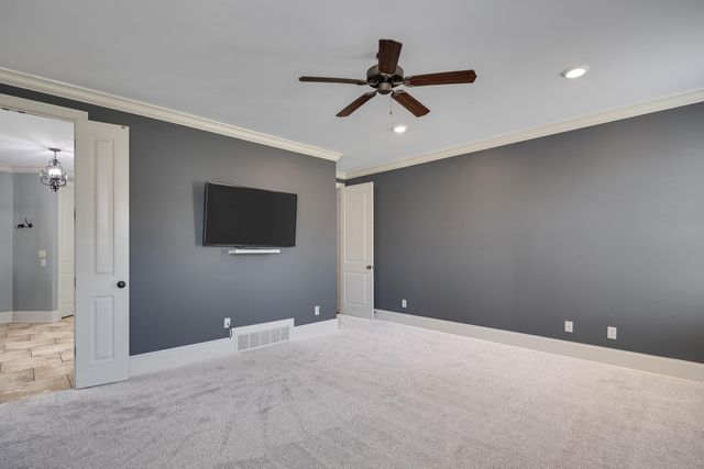 4313 MOUNT GILLESPIE DR, Lakeland, TN 38002