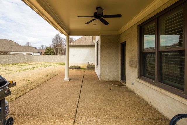 4313 MOUNT GILLESPIE DR, Lakeland, TN 38002