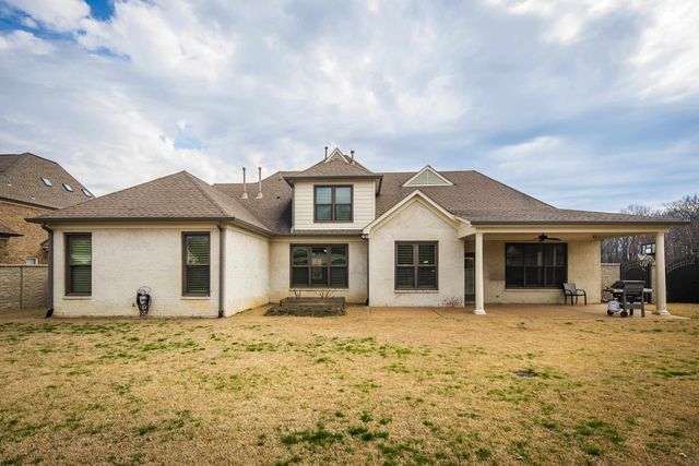 4313 MOUNT GILLESPIE DR, Lakeland, TN 38002