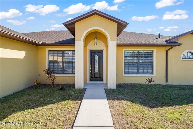 451 Alesio Avenue SE, Palm Bay, FL 32909