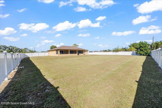 451 Alesio Avenue SE, Palm Bay, FL 32909