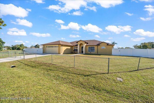 451 Alesio Avenue SE, Palm Bay, FL 32909