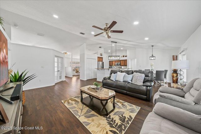 451 Alesio Avenue SE, Palm Bay, FL 32909