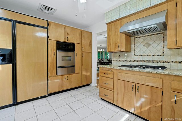 1 Cairngorm Road, New City, NY 10956