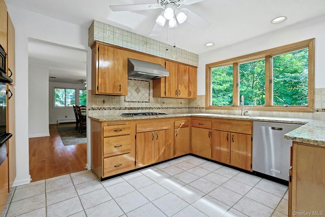 1 Cairngorm Road, New City, NY 10956