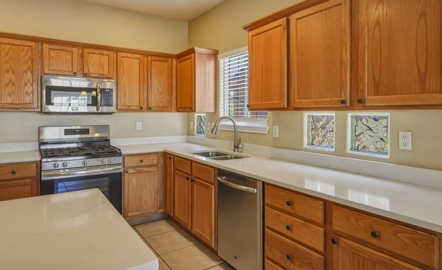 7335 Wild Olive Avenue NE, Albuquerque, NM 87113