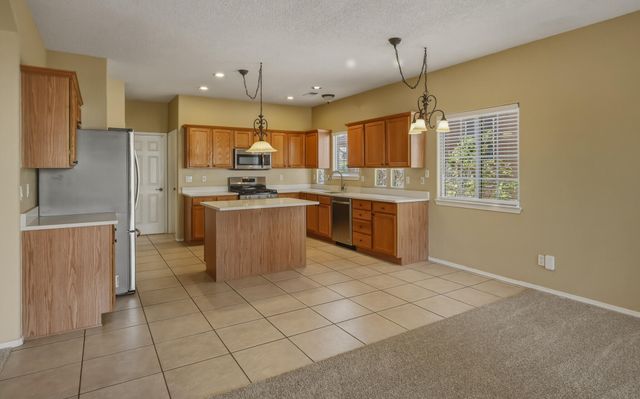 7335 Wild Olive Avenue NE, Albuquerque, NM 87113