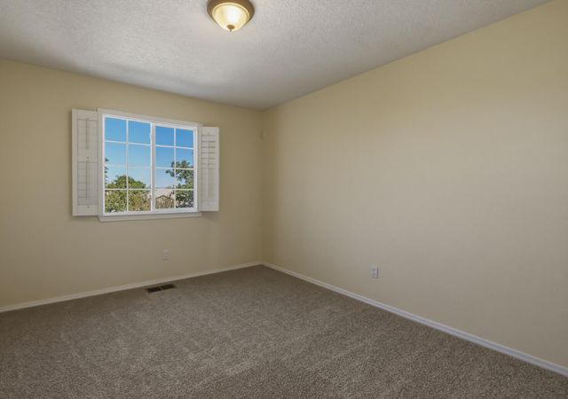 7335 Wild Olive Avenue NE, Albuquerque, NM 87113
