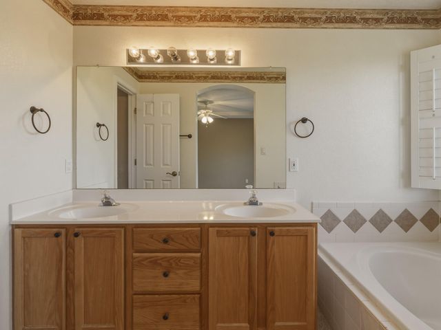 7335 Wild Olive Avenue NE, Albuquerque, NM 87113