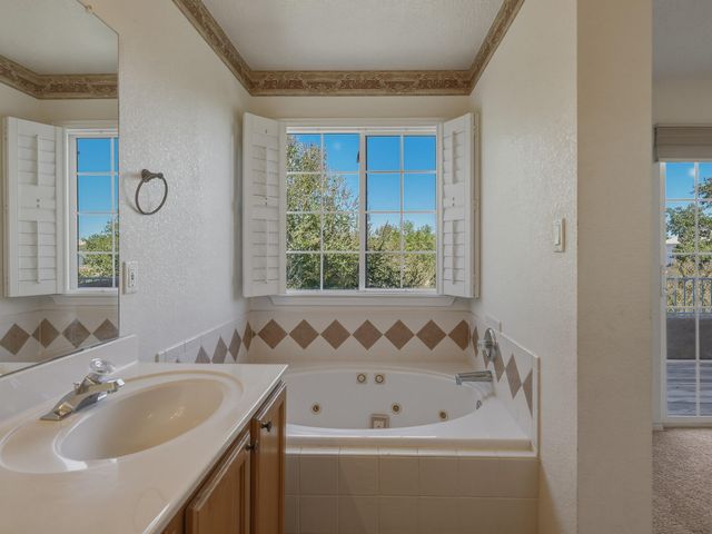 7335 Wild Olive Avenue NE, Albuquerque, NM 87113