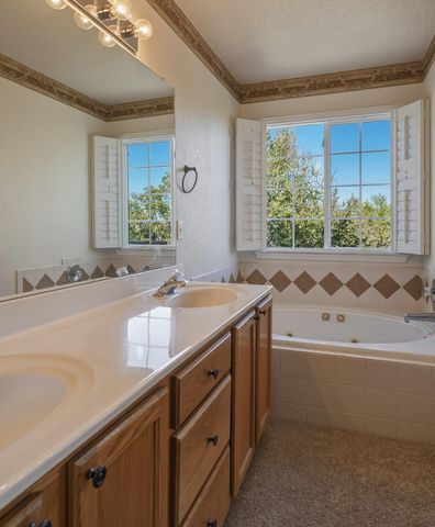 7335 Wild Olive Avenue NE, Albuquerque, NM 87113