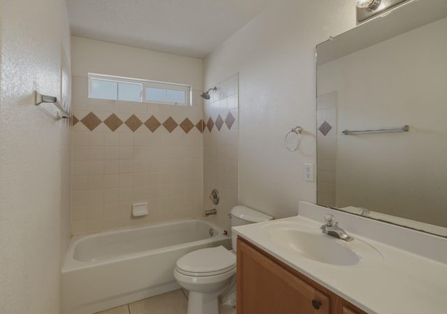 7335 Wild Olive Avenue NE, Albuquerque, NM 87113