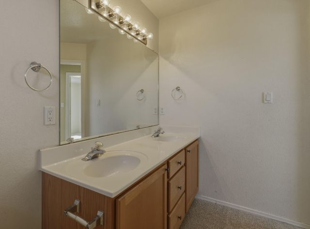 7335 Wild Olive Avenue NE, Albuquerque, NM 87113