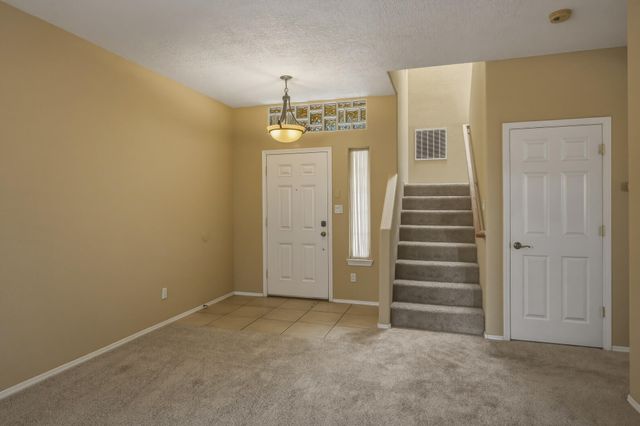 7335 Wild Olive Avenue NE, Albuquerque, NM 87113