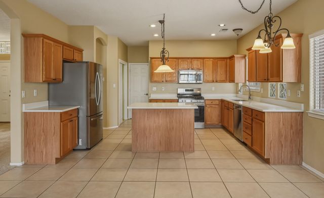 7335 Wild Olive Avenue NE, Albuquerque, NM 87113