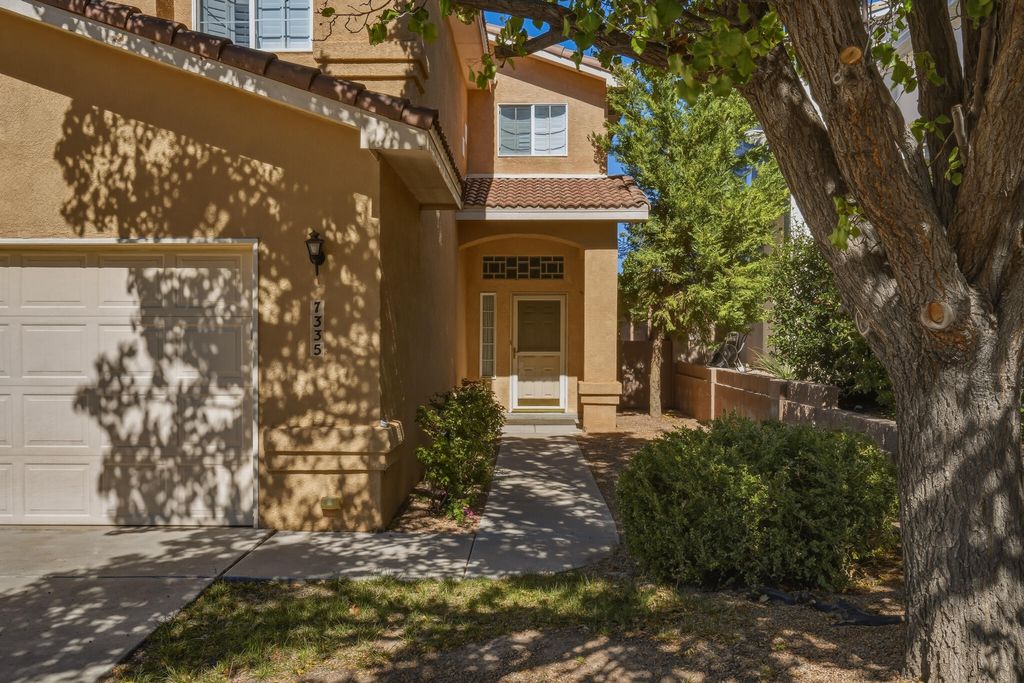 7335 Wild Olive Avenue NE, Albuquerque, NM 87113