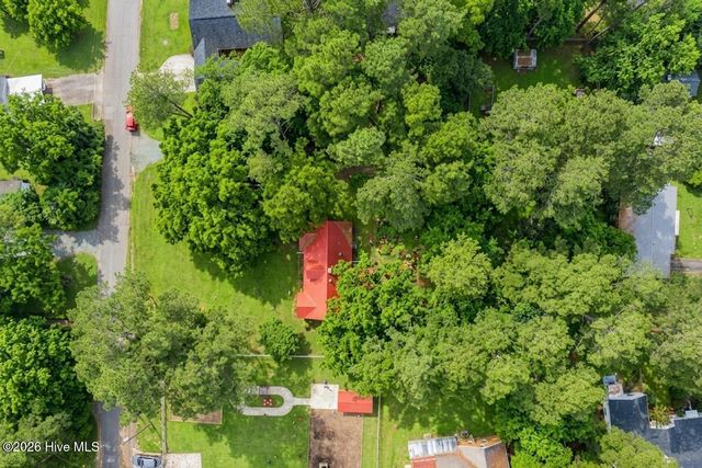 210 N Monroe Avenue, Sanford, NC 27330