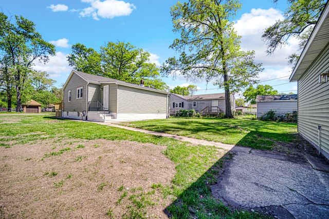 2704 Lake Street, Lake Station, IN 46405