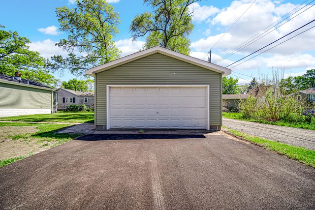 2704 Lake Street, Lake Station, IN 46405