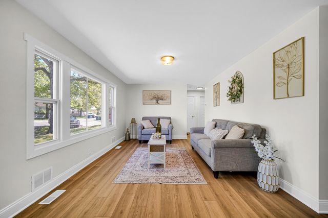 2704 Lake Street, Lake Station, IN 46405