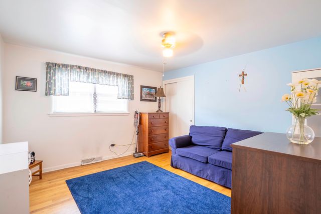 6040 W 59th Street, Chicago, IL 60638