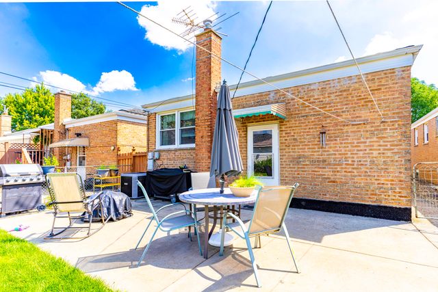 6040 W 59th Street, Chicago, IL 60638