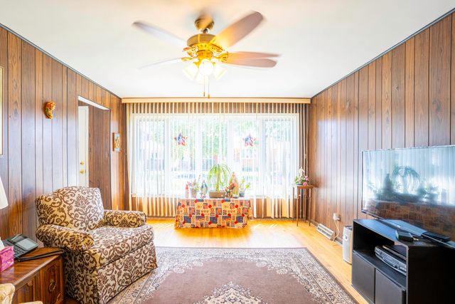 6040 W 59th Street, Chicago, IL 60638