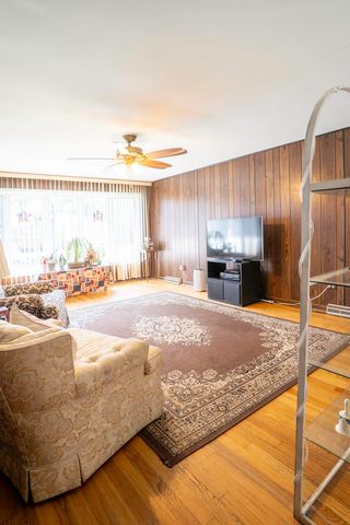 6040 W 59th Street, Chicago, IL 60638