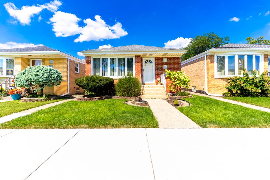 6040 W 59th Street, Chicago, IL 60638