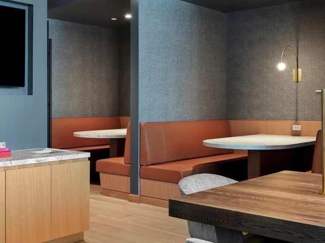 370-380 Harrison Avenue PH2G, Boston, MA 02118