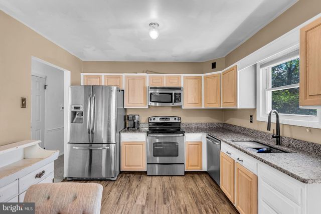 832 STONEY CREEK DR, Dauphin, PA 17018