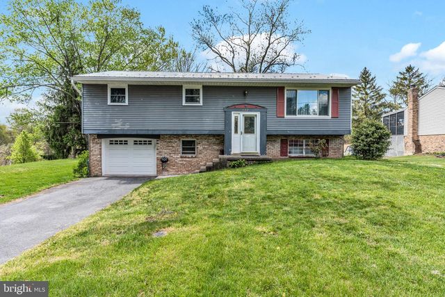 832 STONEY CREEK DR, Dauphin, PA 17018
